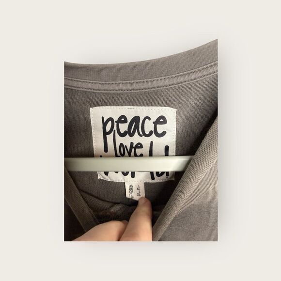 PeaceLoveWorld Graphic Long Sleeve Crewneck Sweater Gray Size Large - Picture 4 of 5